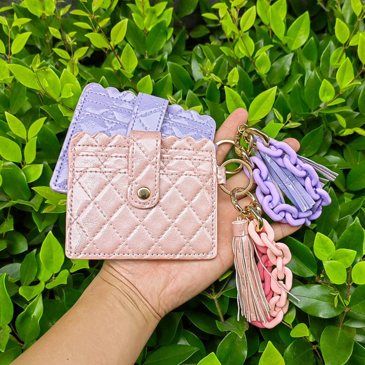COLOR ACRYLIC CHAIN EMBROIDERED PU CARD WALLET_CWAB4996