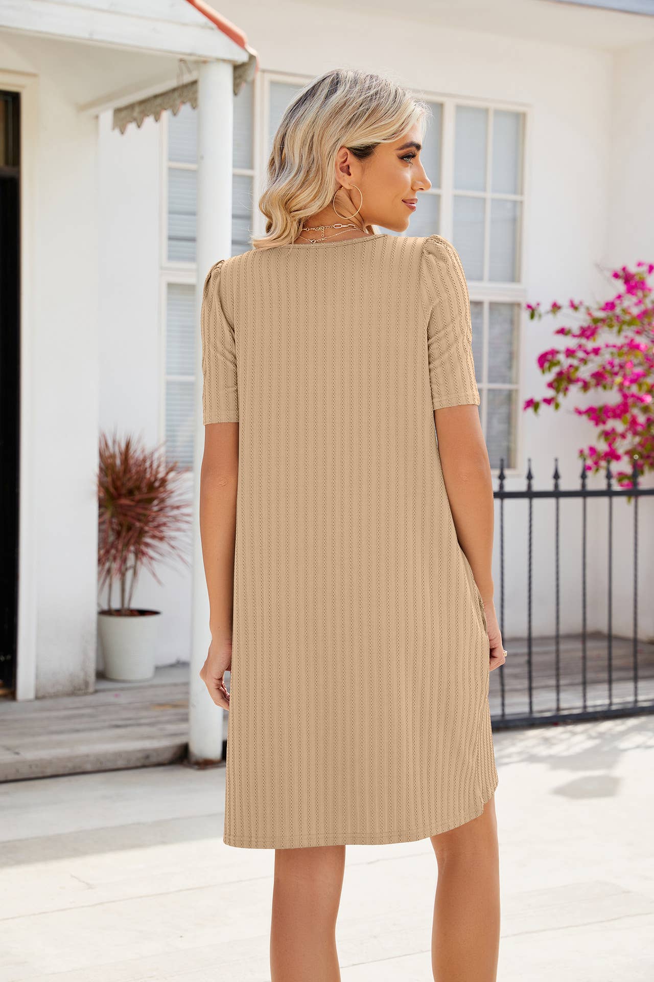 Solid Color Dress With Square Neck Pocket