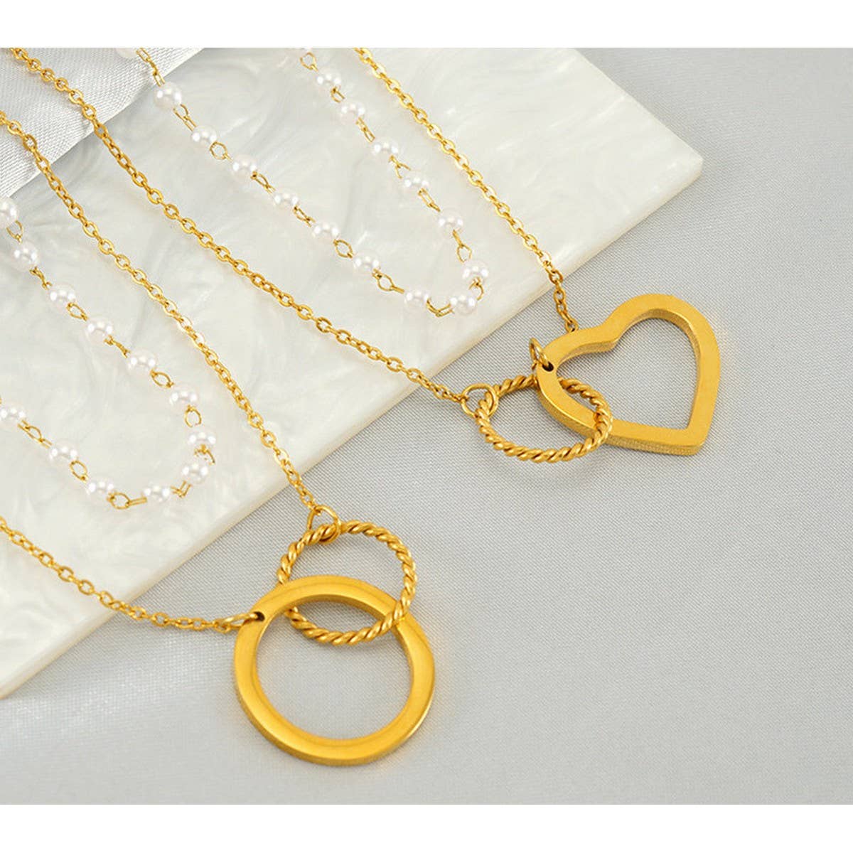Cwaje1960_Vintage Pearl Double Chain Love Circular Necklace