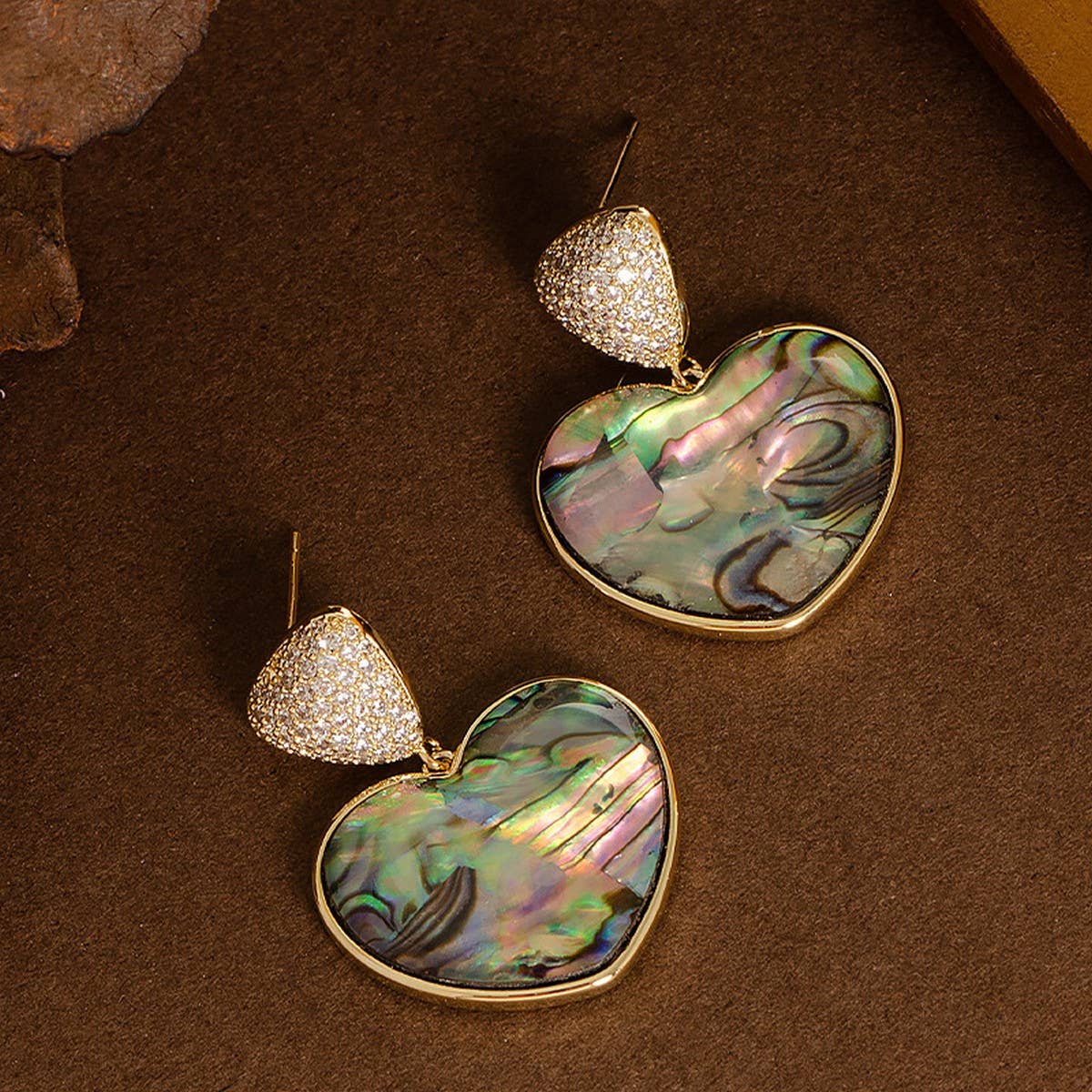 COPPER PLATED GOLD DIAMOND ABALONE EARRINGS_CWMM4334