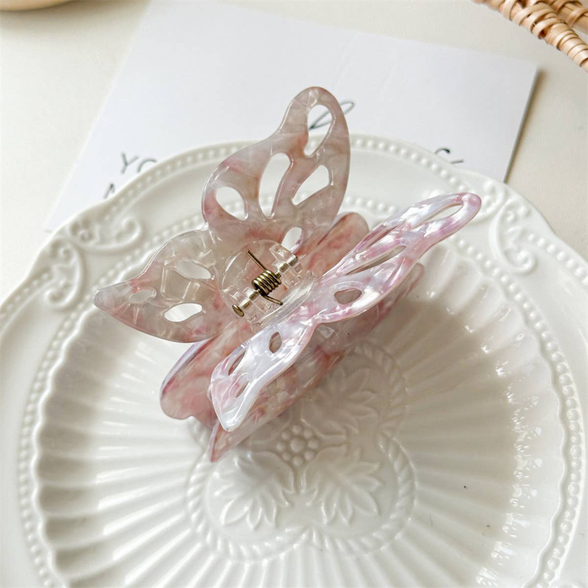 NEW LARGE HOLLOW BUTTERFLY HAIR CLAW WOMENS CLIP_CWAHA1028