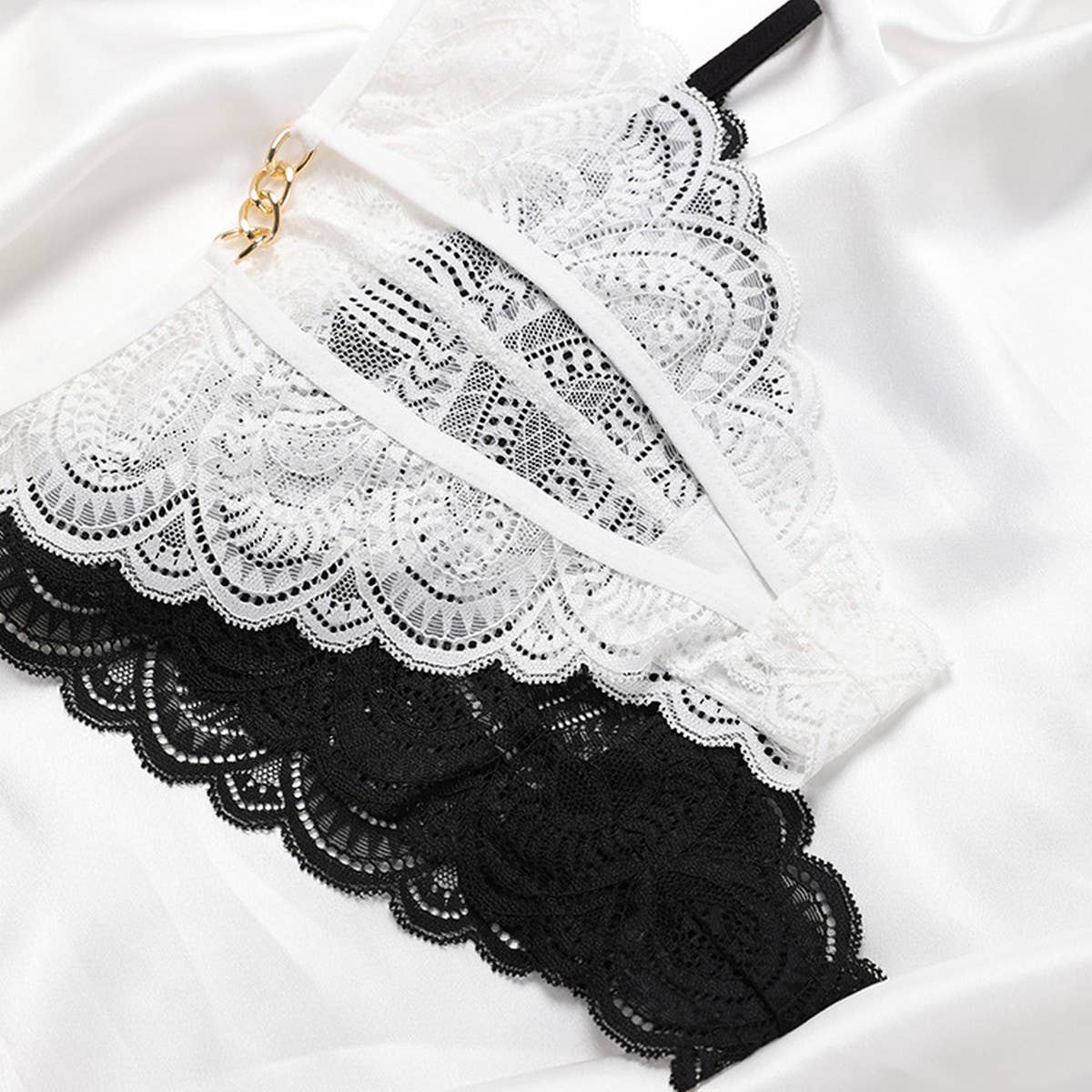 SEXY LACE HOLLOW MID WAIST TRIANGLE UNDERWEAR_CWMU0163