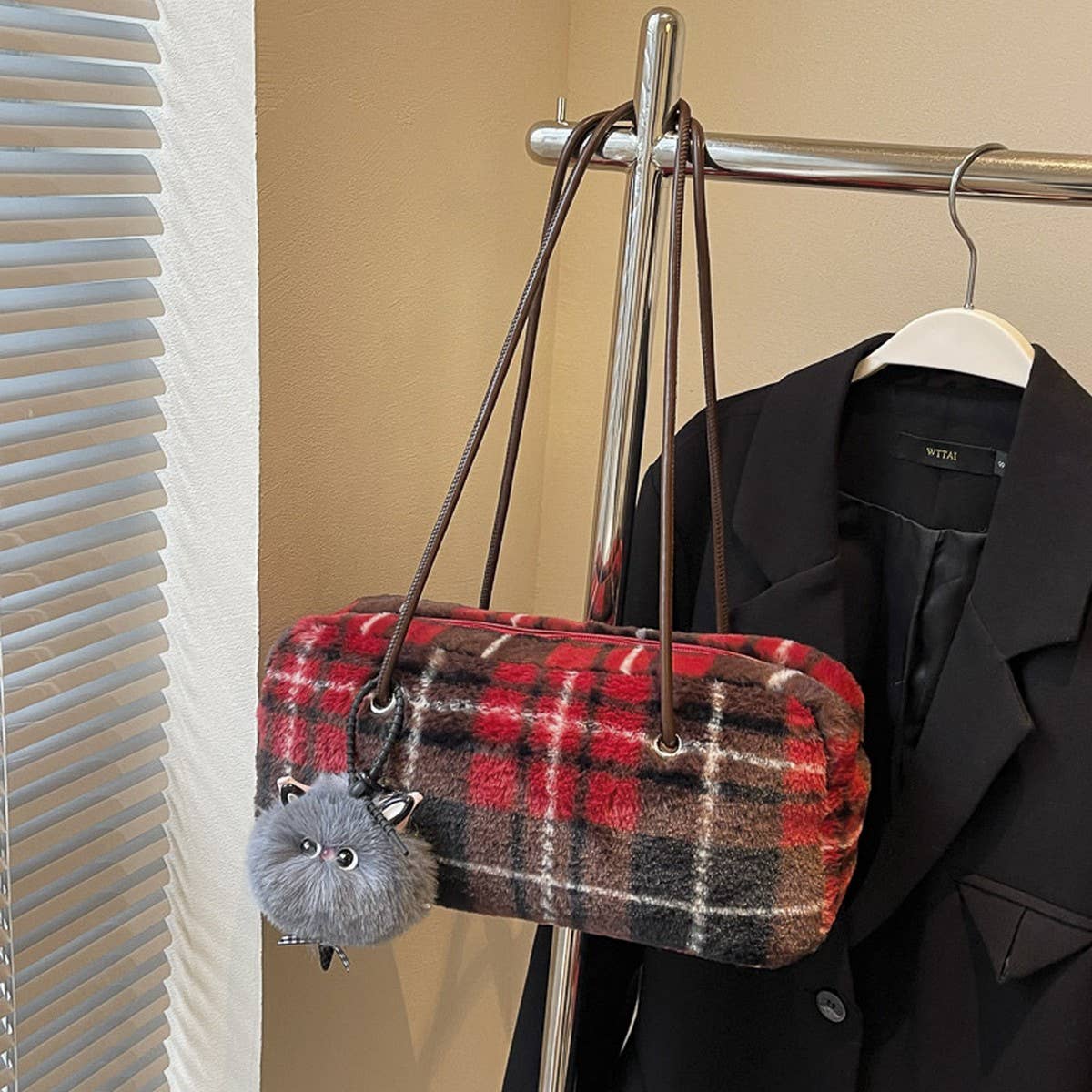 Winter Casual Woolen Plaid Shoulder Plush Bag_Cwab3941