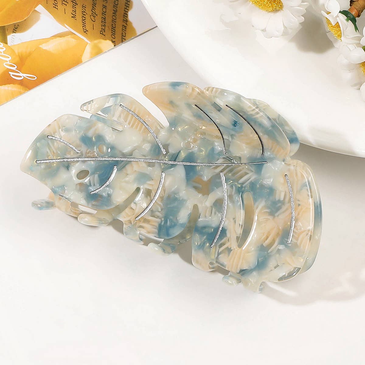 ACETATE LEAF HAIR CLAW ELEGANT SHARK CLIP_CWAHA1646