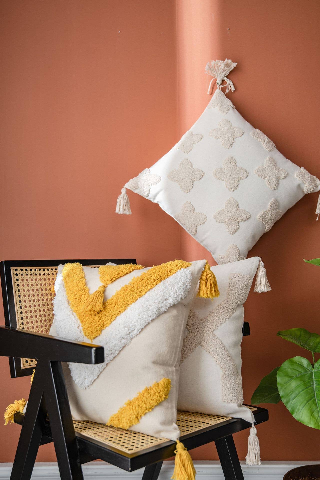 MULTI FLEECE PATTERNED COZY PILLOW COVER_CWMM0034