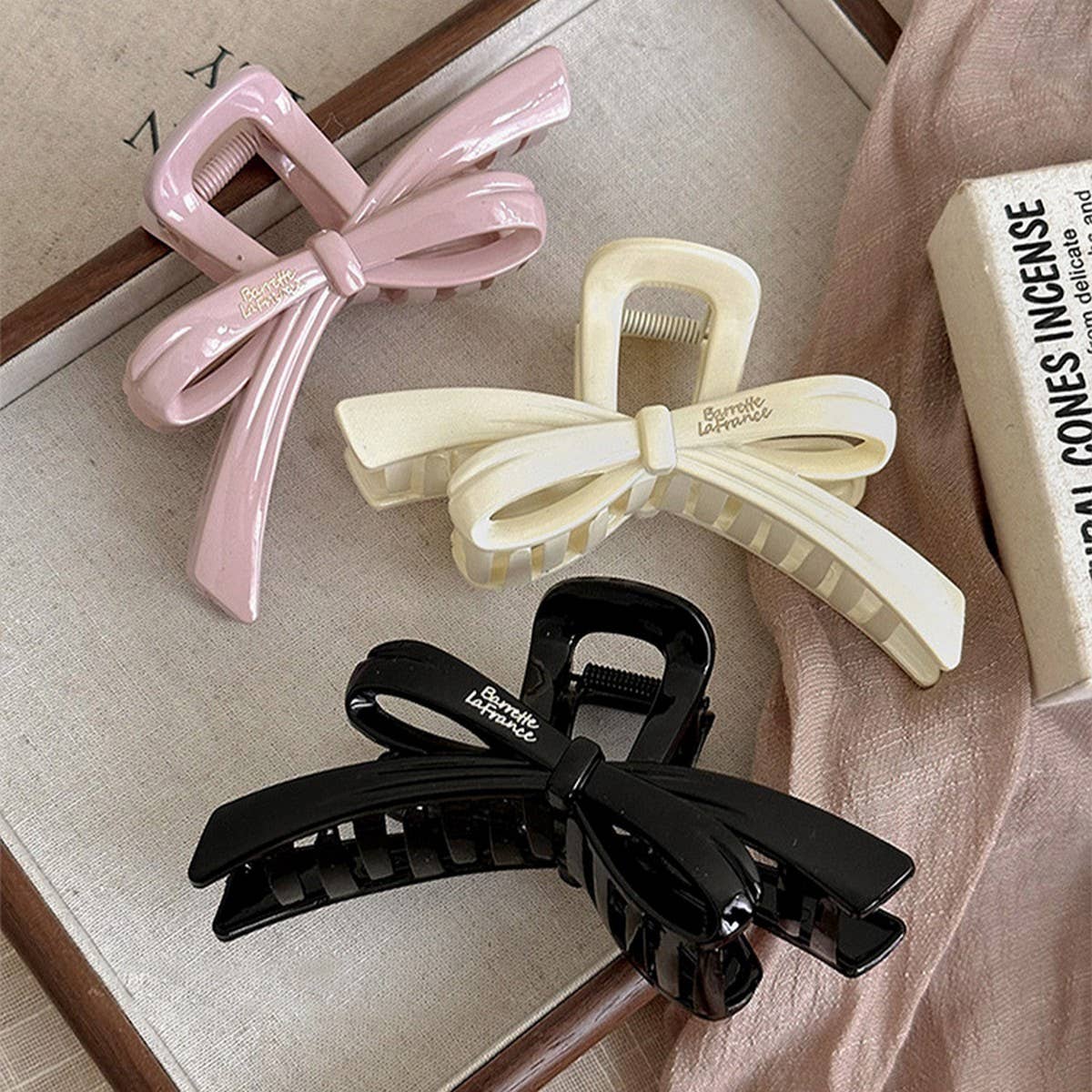 LARGE BOW HAIR CLAW ELEGANT RIBBON SHARK CLIP_CWAHA4019