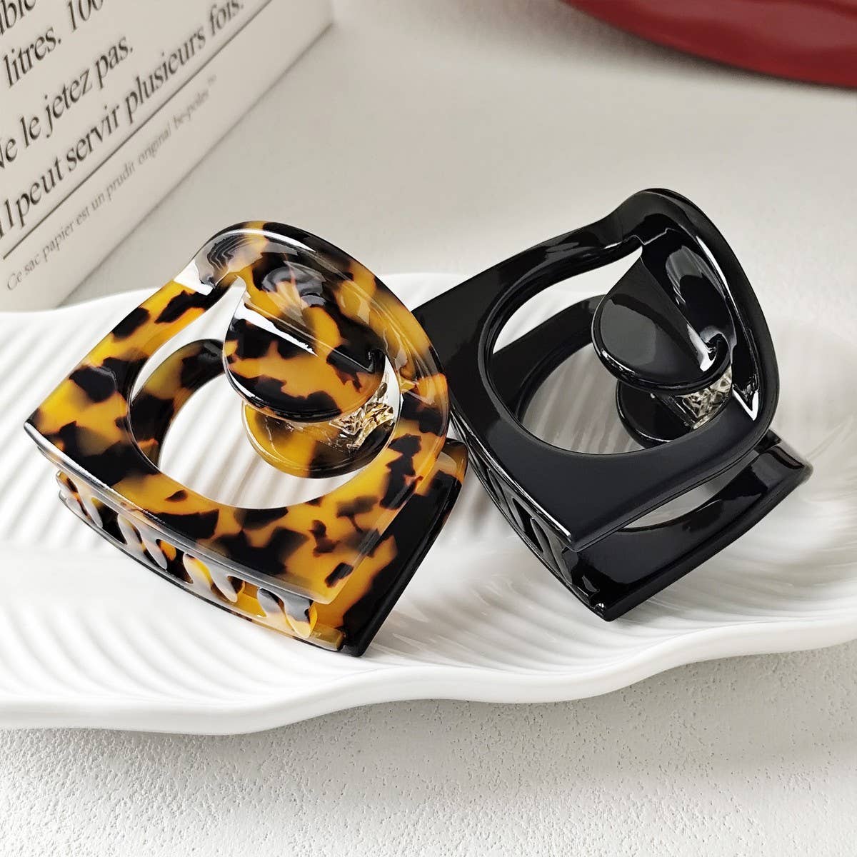 Elegant Arched Acetate Hair Claw ? Niche Hairpin_Cwaha07189