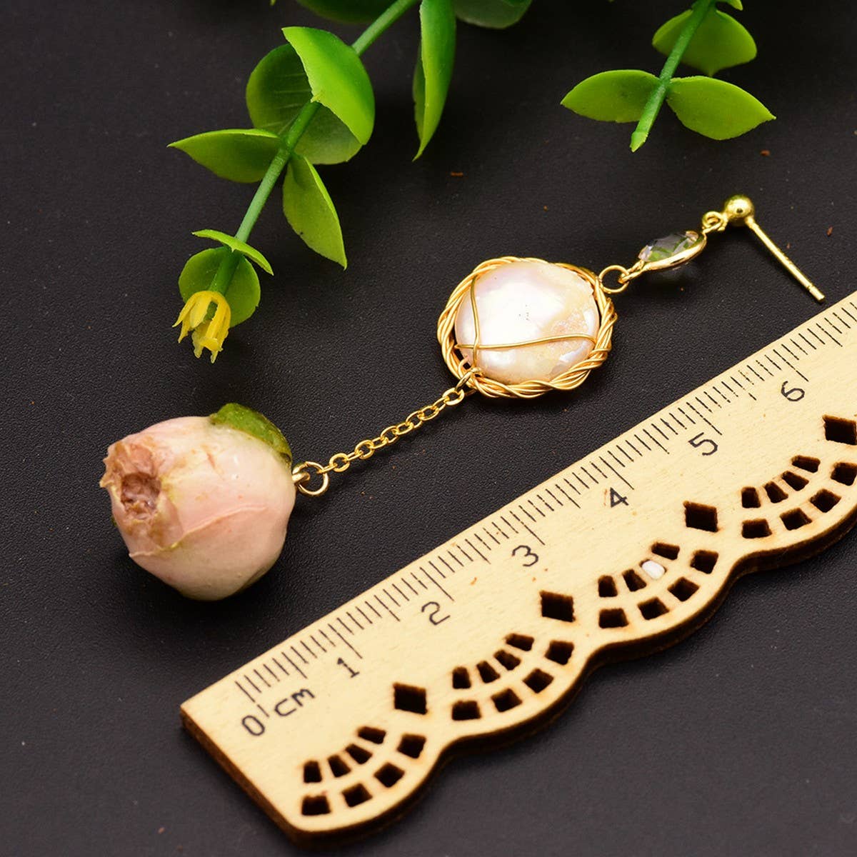 NEW HIGH END RETRO FLOWER PEARL EARRINGS_CWAJE3787