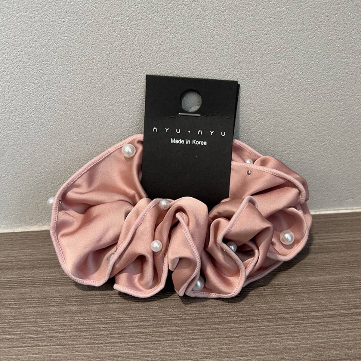 TEMPERAMENT PEARL SIMPLE HAIR SCRUNKIES_CWAHA1729