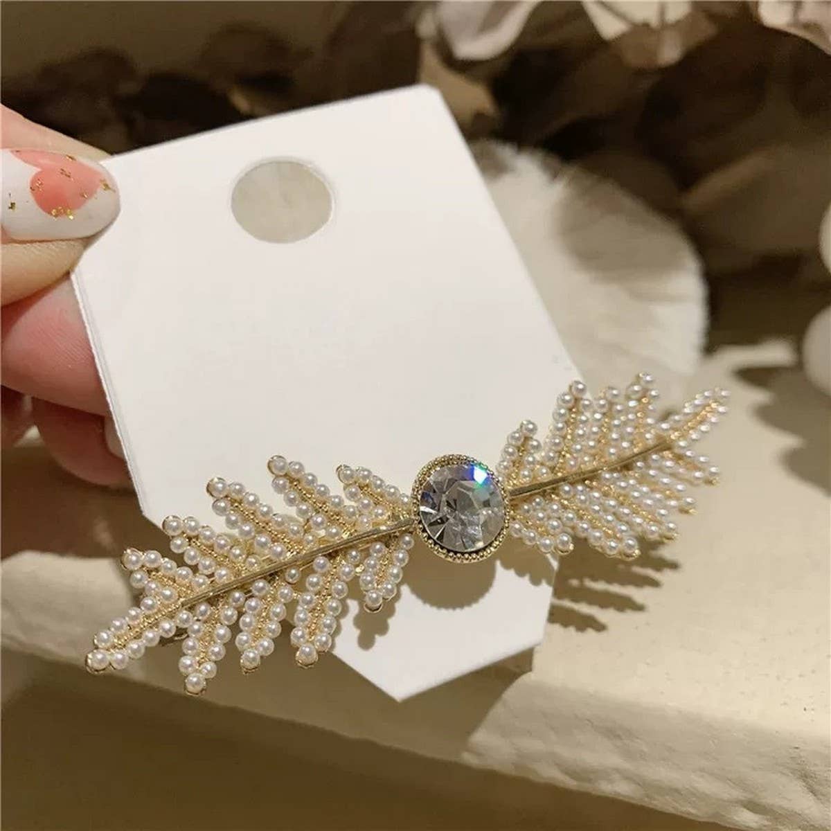 LEAF PEARL HAIR CLIP SPRING FAIRY SIDE PIN_CWAHA4789