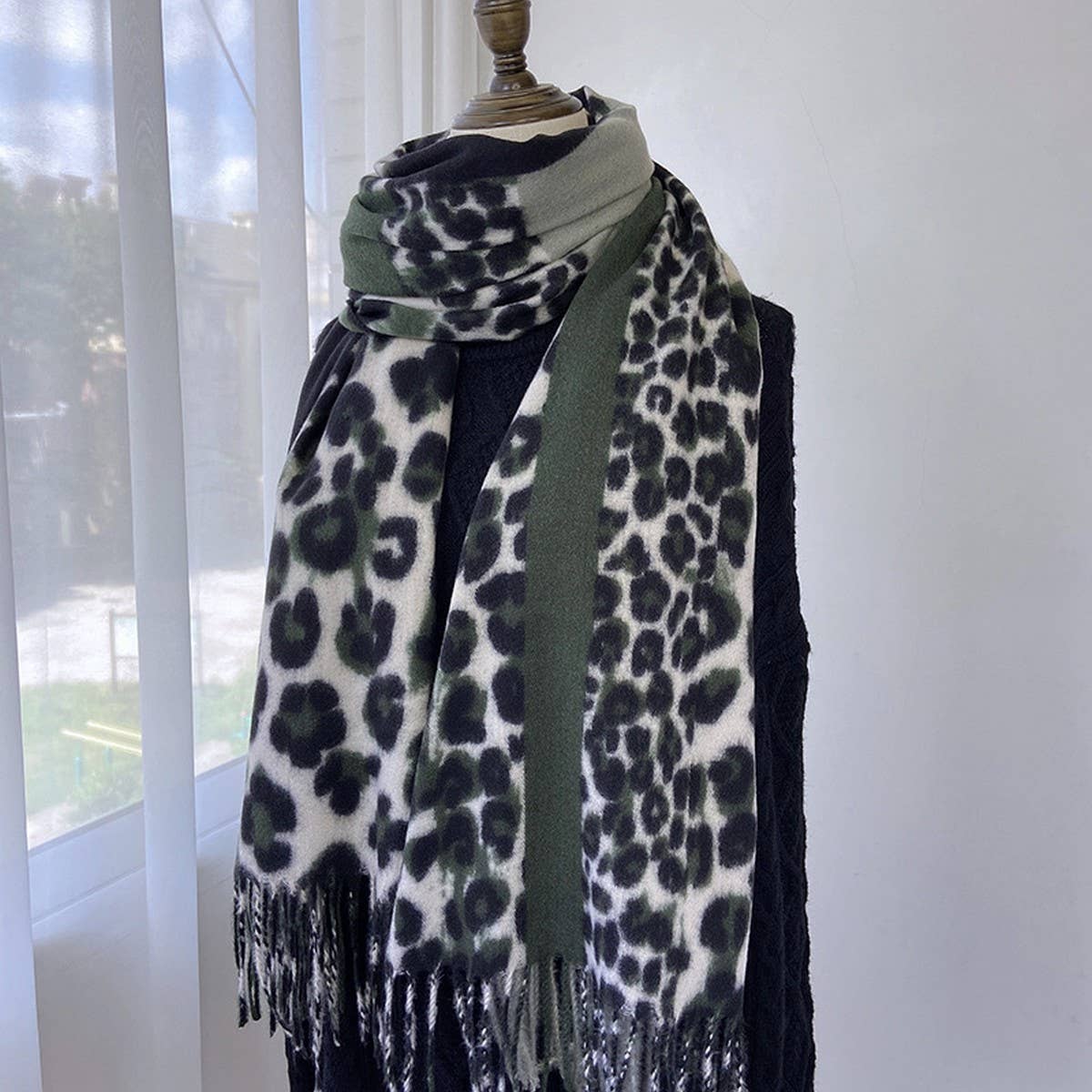 LEOPARD COLORBLOCK SCARF WARM TASSEL WINTER WRAP_CWASC1458