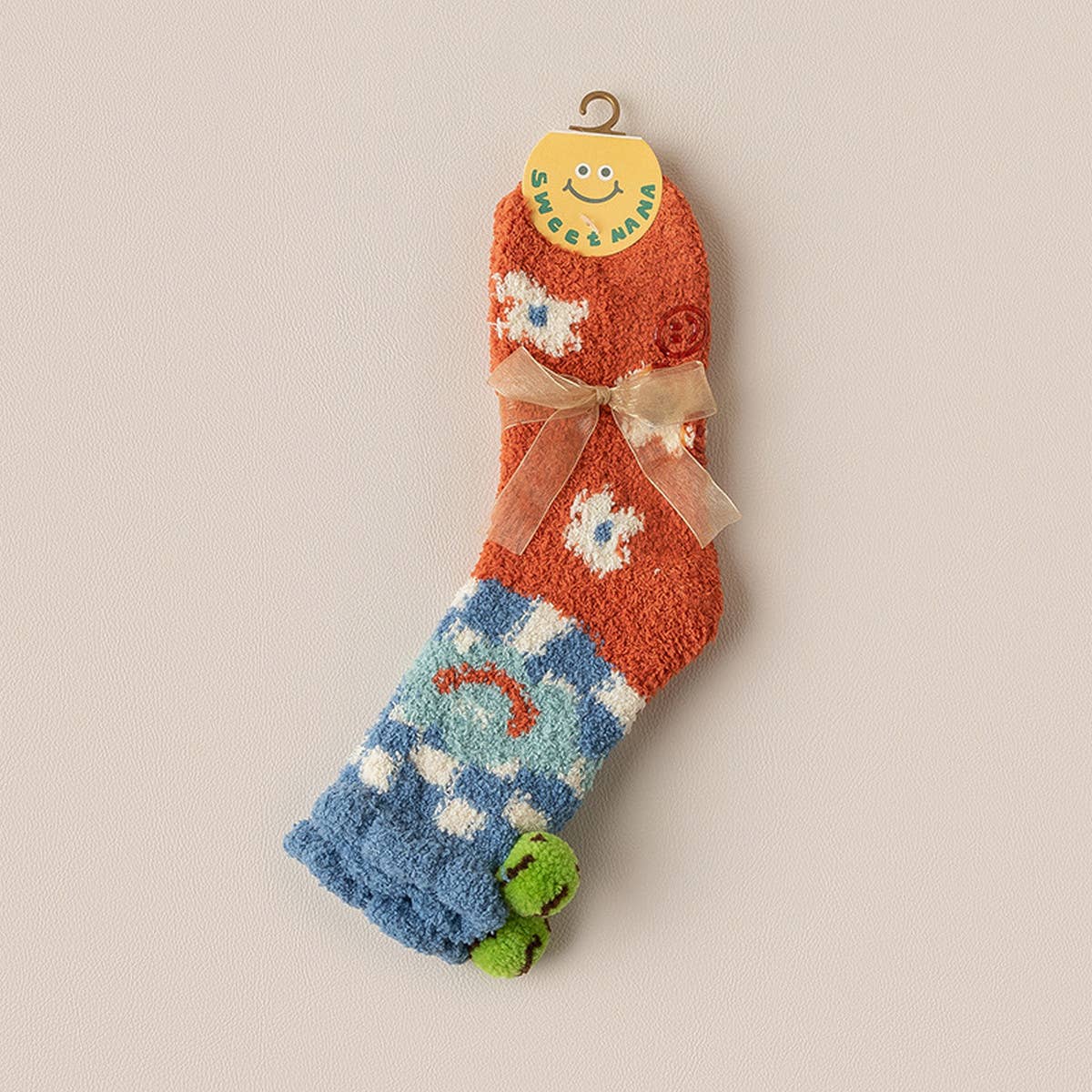 CUTE CARTOON SMILING FACE SOCKS_CWMS0876