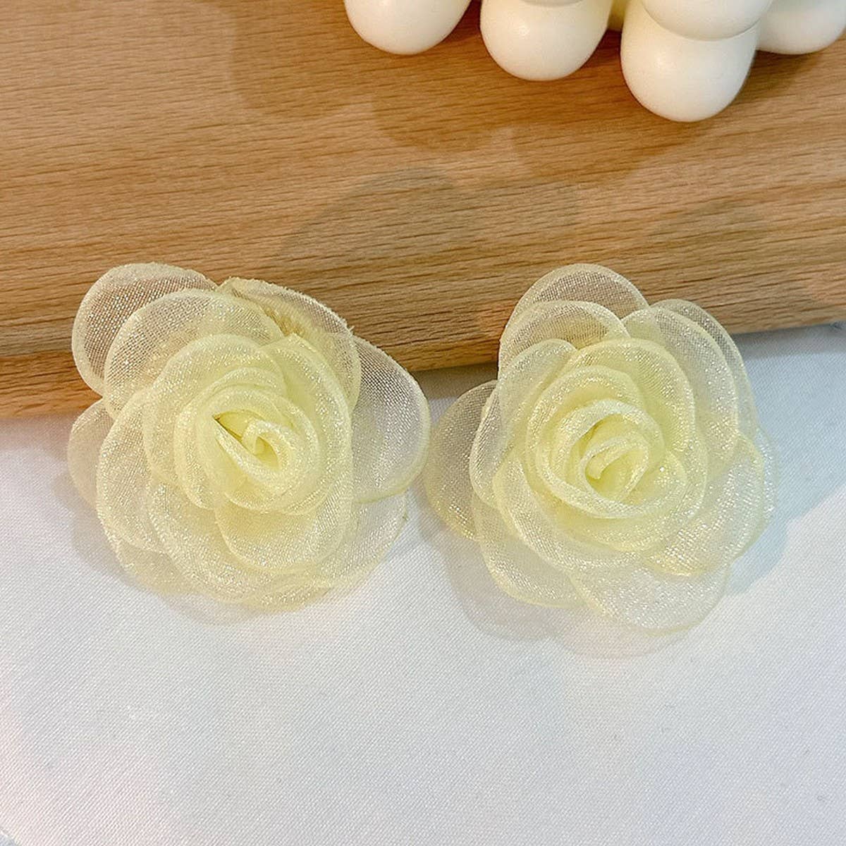HANDMADE LACE ROSE STUD EARRINGS SWEET MINIMAL_CWMM6279