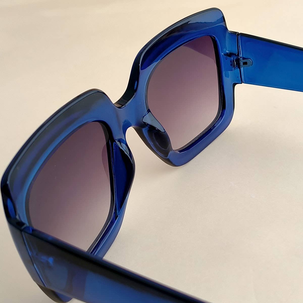 SIMPLE SQUARE FRAME COLOR BLOCK SUNGLASSES WOMEN_CWASG0258