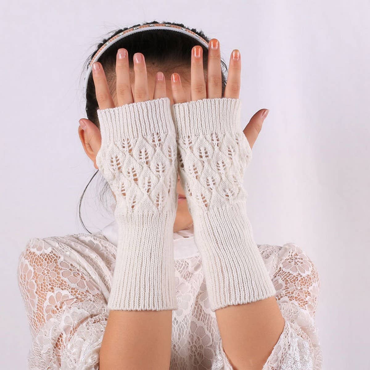 KNITTED HOLLOW OUT LONG OPEN TOE GLOVES_CWAG0037