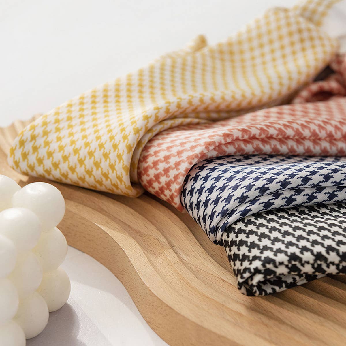 Retro Fashion Classic Small Square Scarf_Cwasc0491