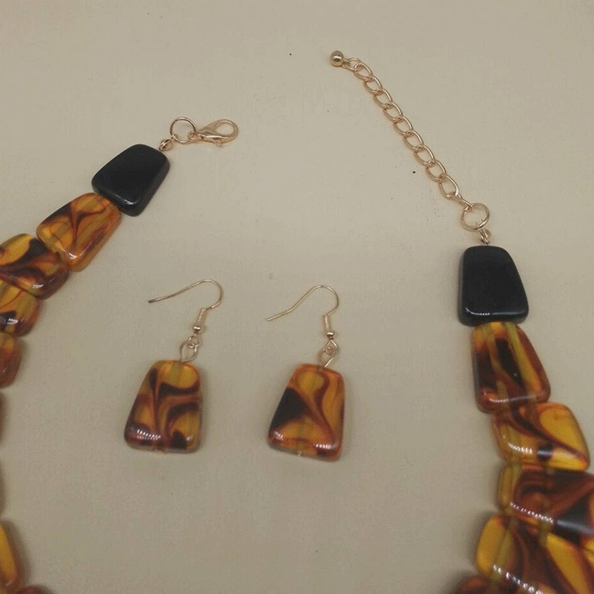 RETRO PERSONALITY RESIN GEOMETRIC NECKLACE_CWMM4726