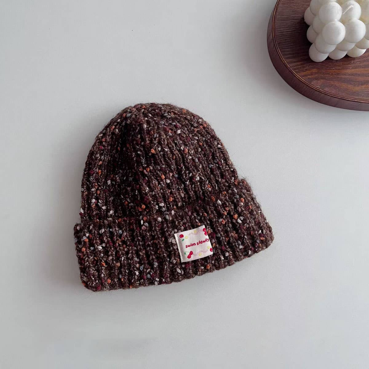 CHILDRENS STYLISH CURLED WHITE LABEL KNITTED HAT_CWAH2935