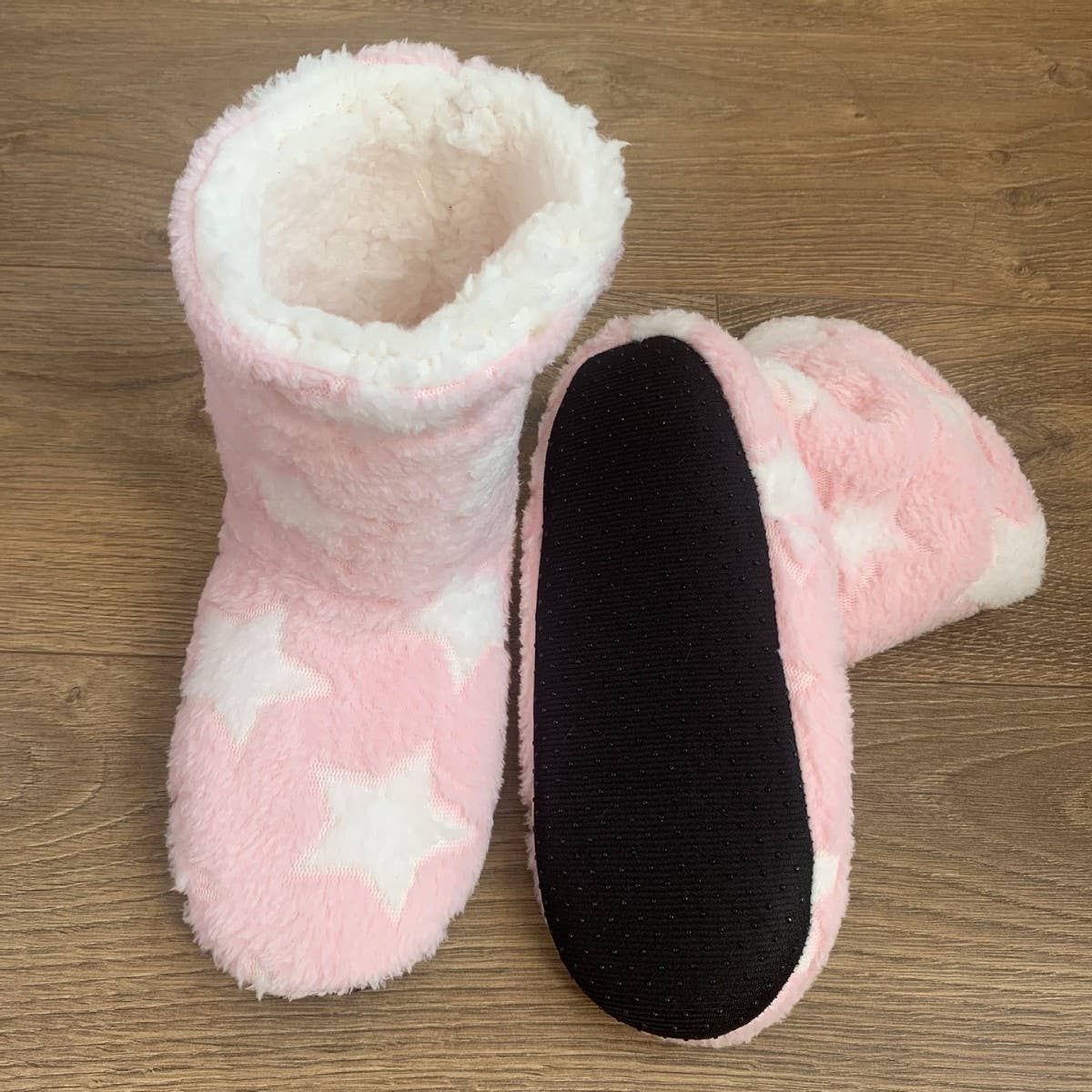 Warm And Soft Soles For Comfort Sock Slippers_Cwms1207