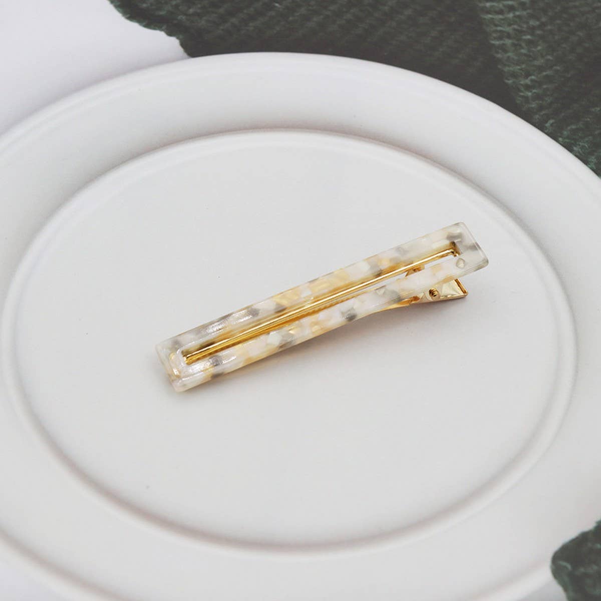 ACETATE HOLLOW SQUARE HAIR CLIP DUCKBILL BANG PIN_CWAHA2624