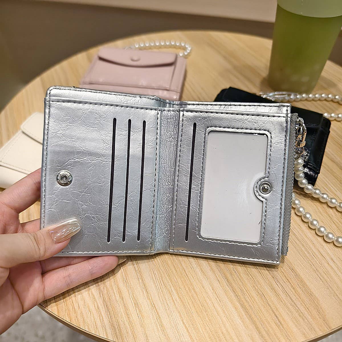 Minimal Crackle Bow Pearl Zip Bifold Wallet_Cwab06202
