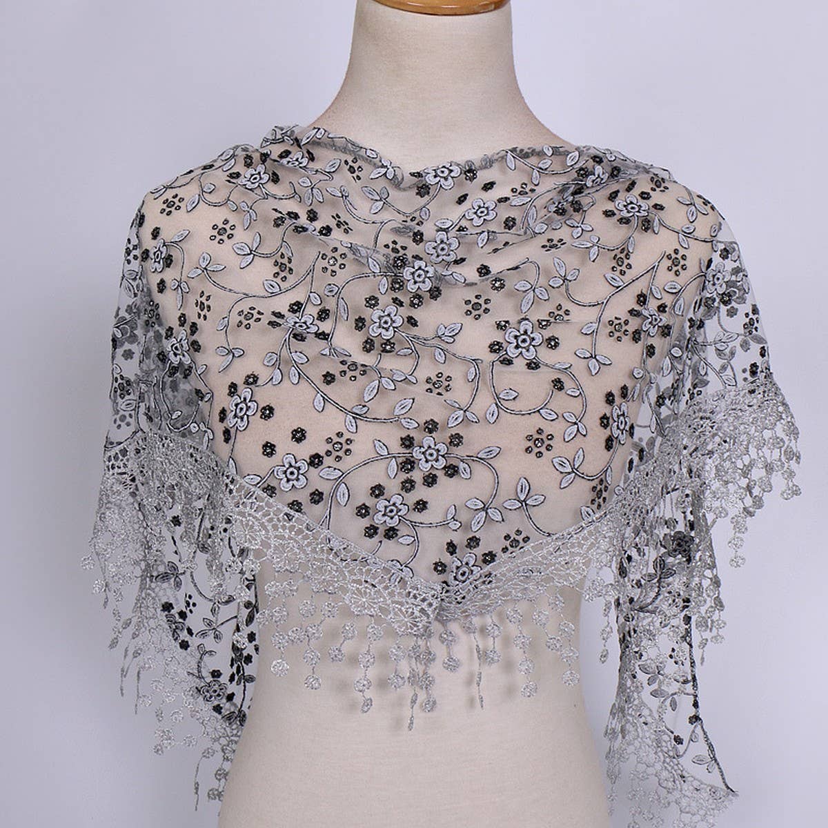 SPRING AND AUTUMN FLORAL HOLLOW LACE TRIANGLE VEIL_CWMM1984