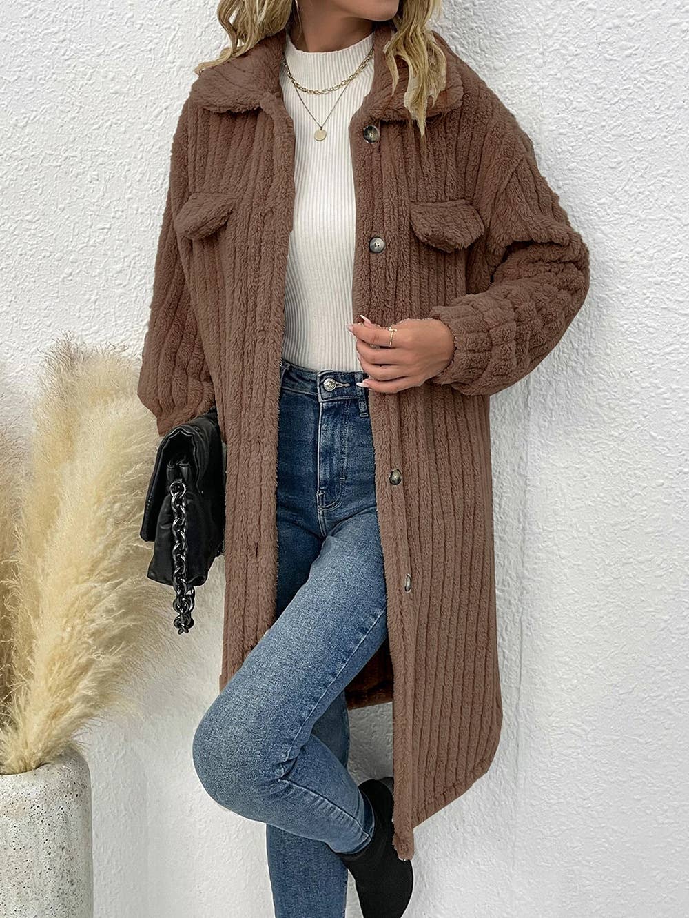Womens Woolen Coat In Solid Color With Lapels