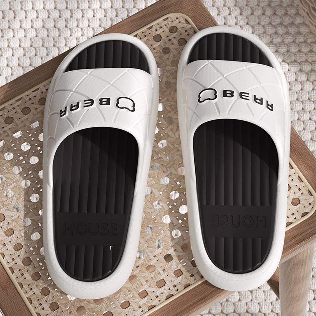 2024 NEW THICK SOLED NON SLIP SANDALS_CWSHS0804