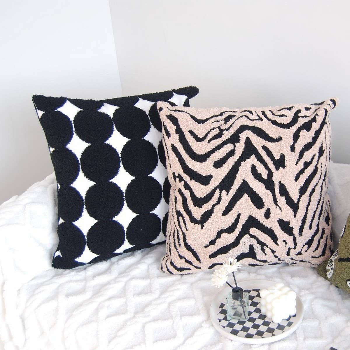 Tiger Zebra Embroidered Sofa Bed Pillow Cover_Cwmm7713