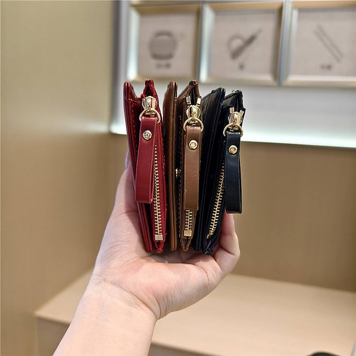 Minimalist Quilted Bifold Wallet With Card Slots_Cwab06231