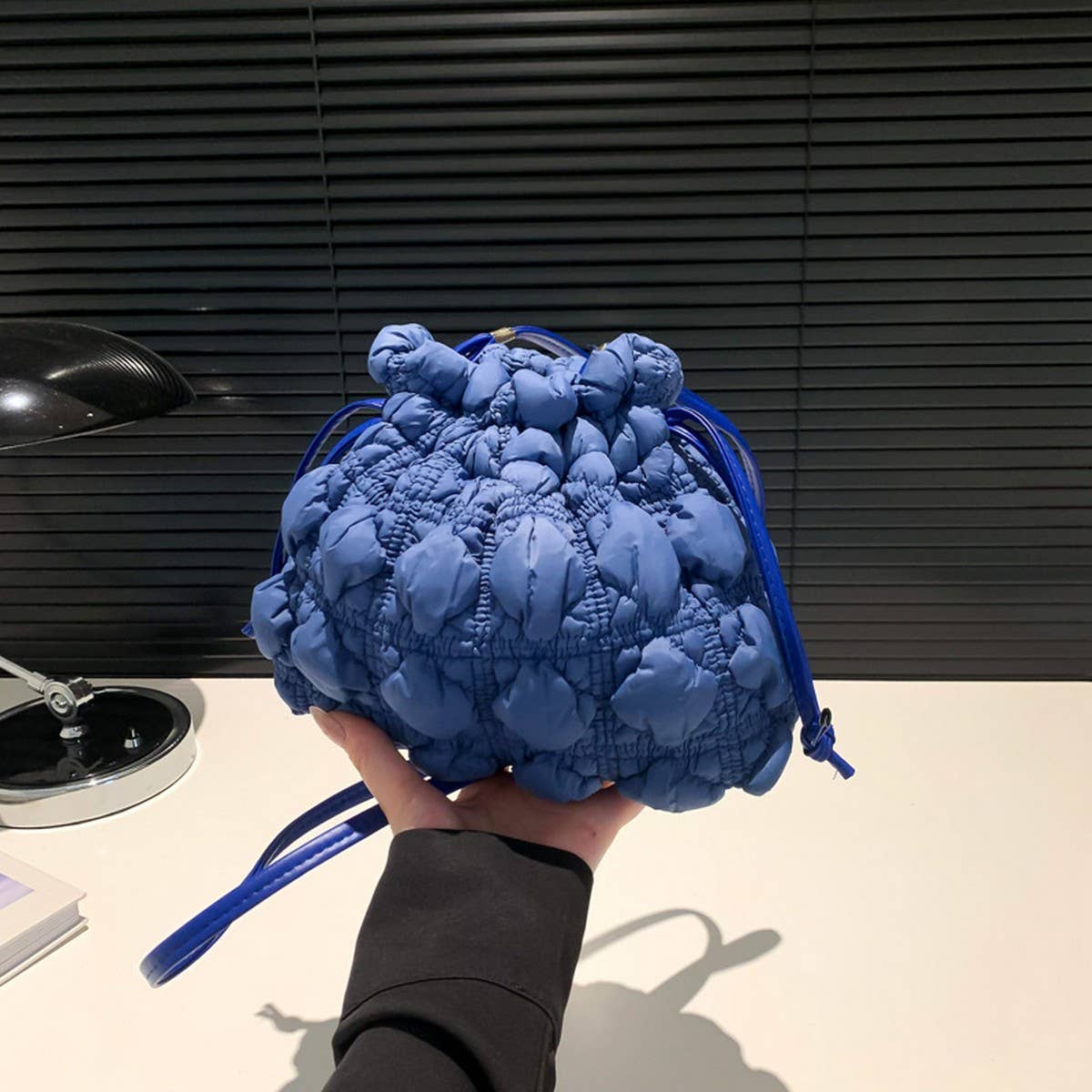 QUILTED CLOUD BUCKET BAG NYLON DRAWSTRING HANDBAG_CUAB00485