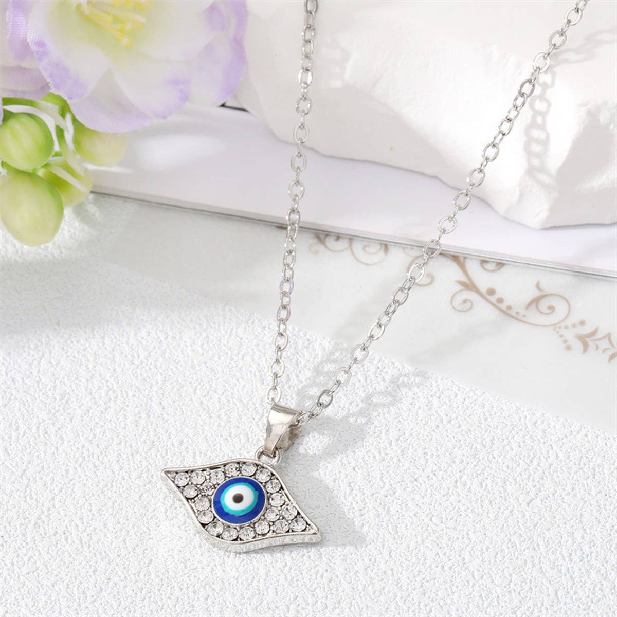 FASHIONABLE EVIL EYE DIAMOND NECKLACE_CWAJE2444