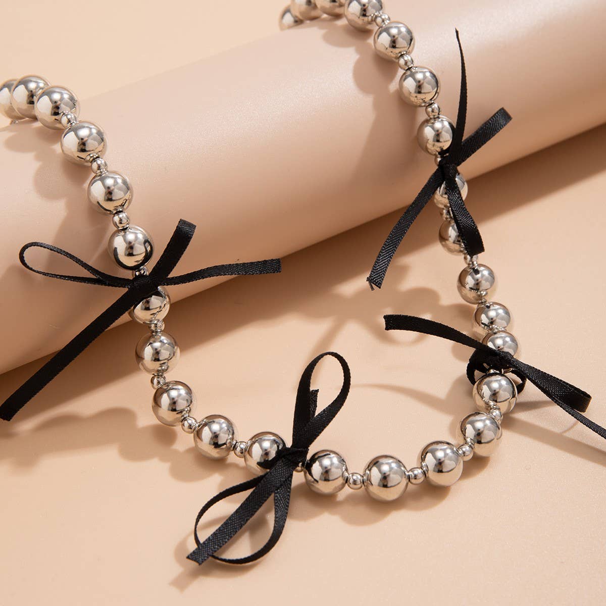 HOT SELLING BLACK BOW BEADED NECKLACE_CWAJE1171