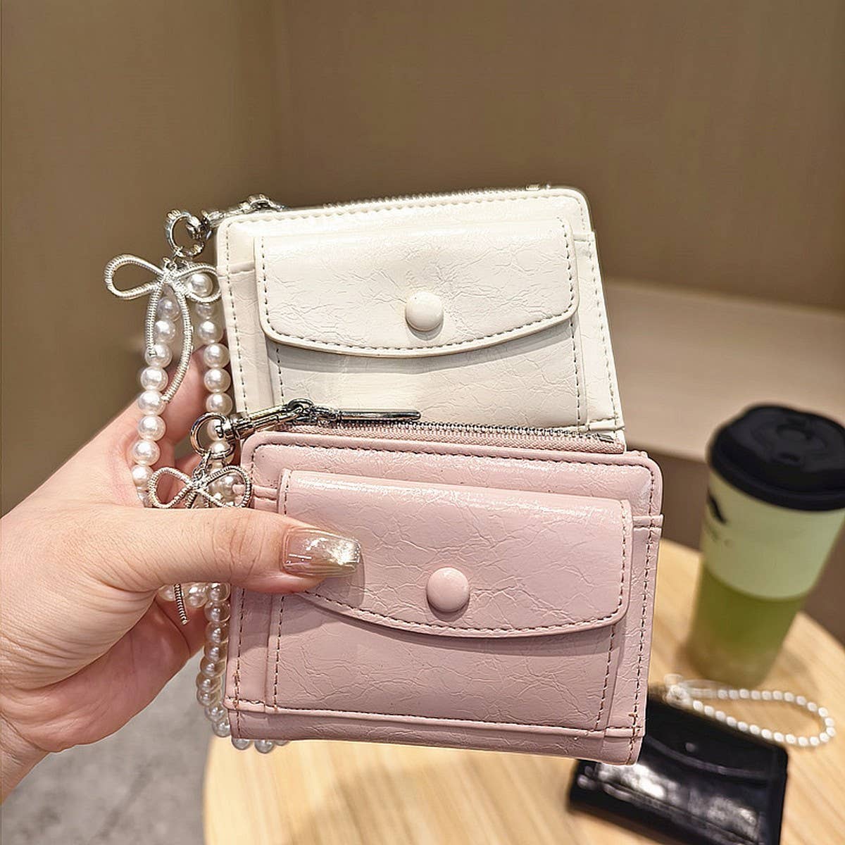 Minimal Crackle Bow Pearl Zip Bifold Wallet_Cwab06202