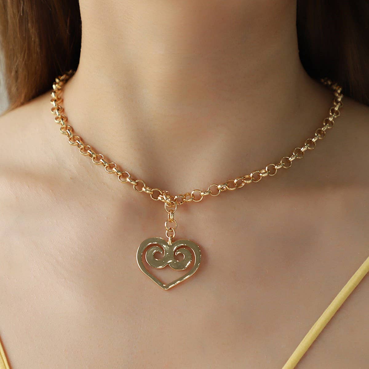 Womens Diamond Pearl Heart Pendant Necklace