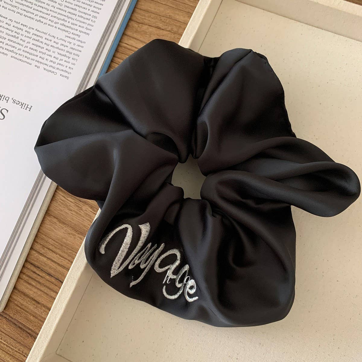 SATIN EMBROIDERED LETTER HEADBAND HAIR ACCESSORIES_CWAHA3695