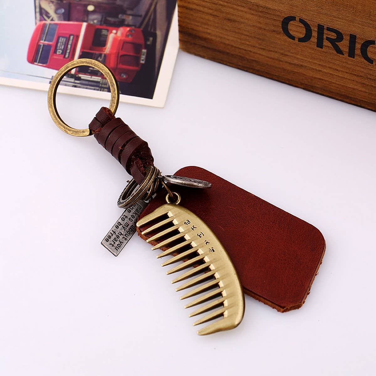 SIMPLE BRAIDED ALLOY COMB COWHIDE KEYCHAIN_CWMM4719