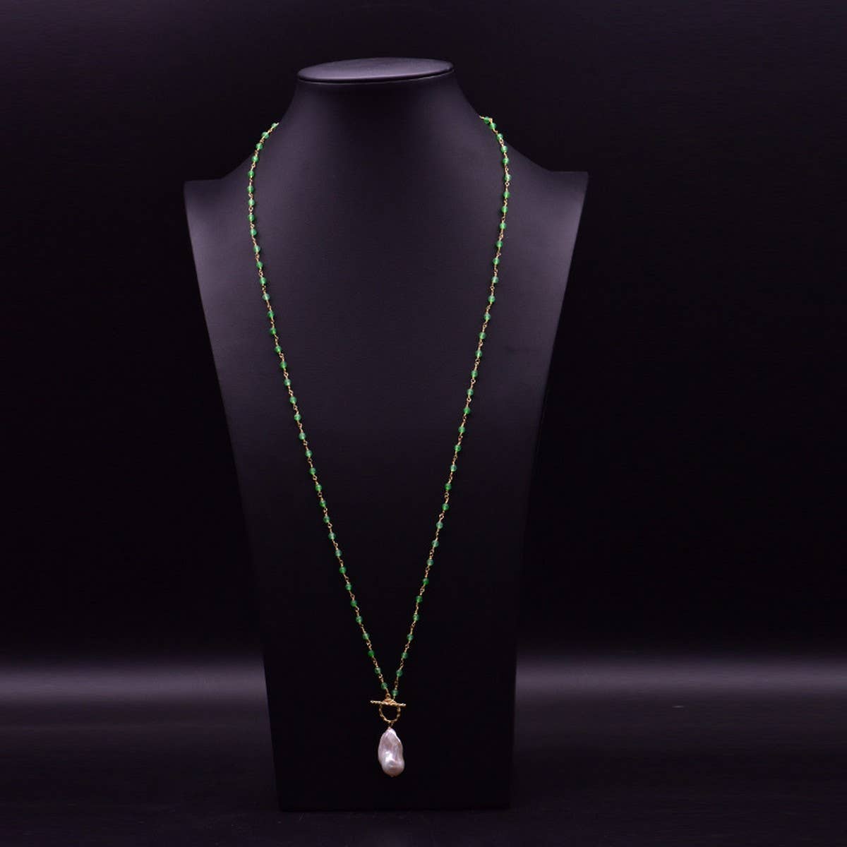 Womens Versatile Design Pearl Pendant Necklace