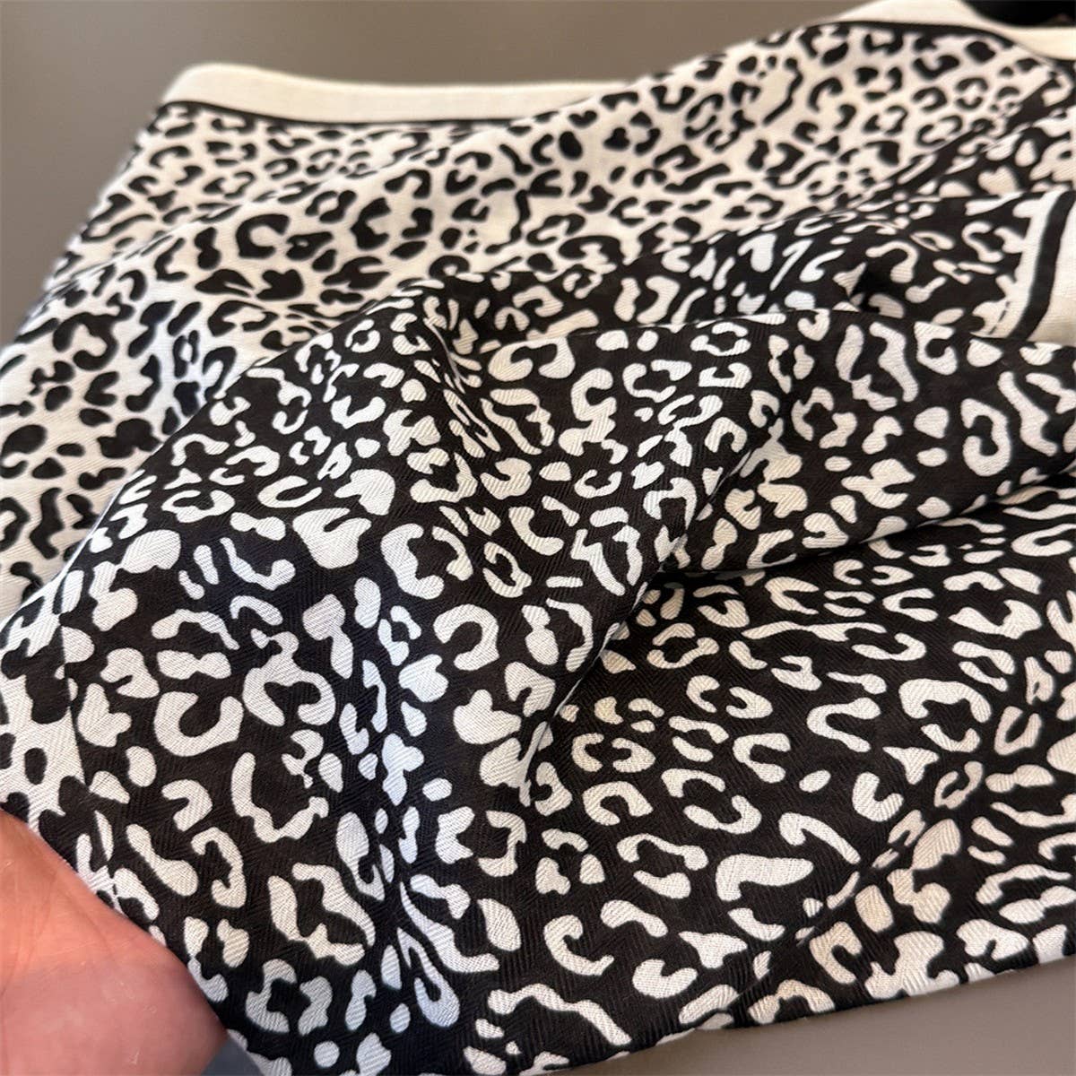 Leopard Herringbone Color Block Silk Scarf_Cwasc03315