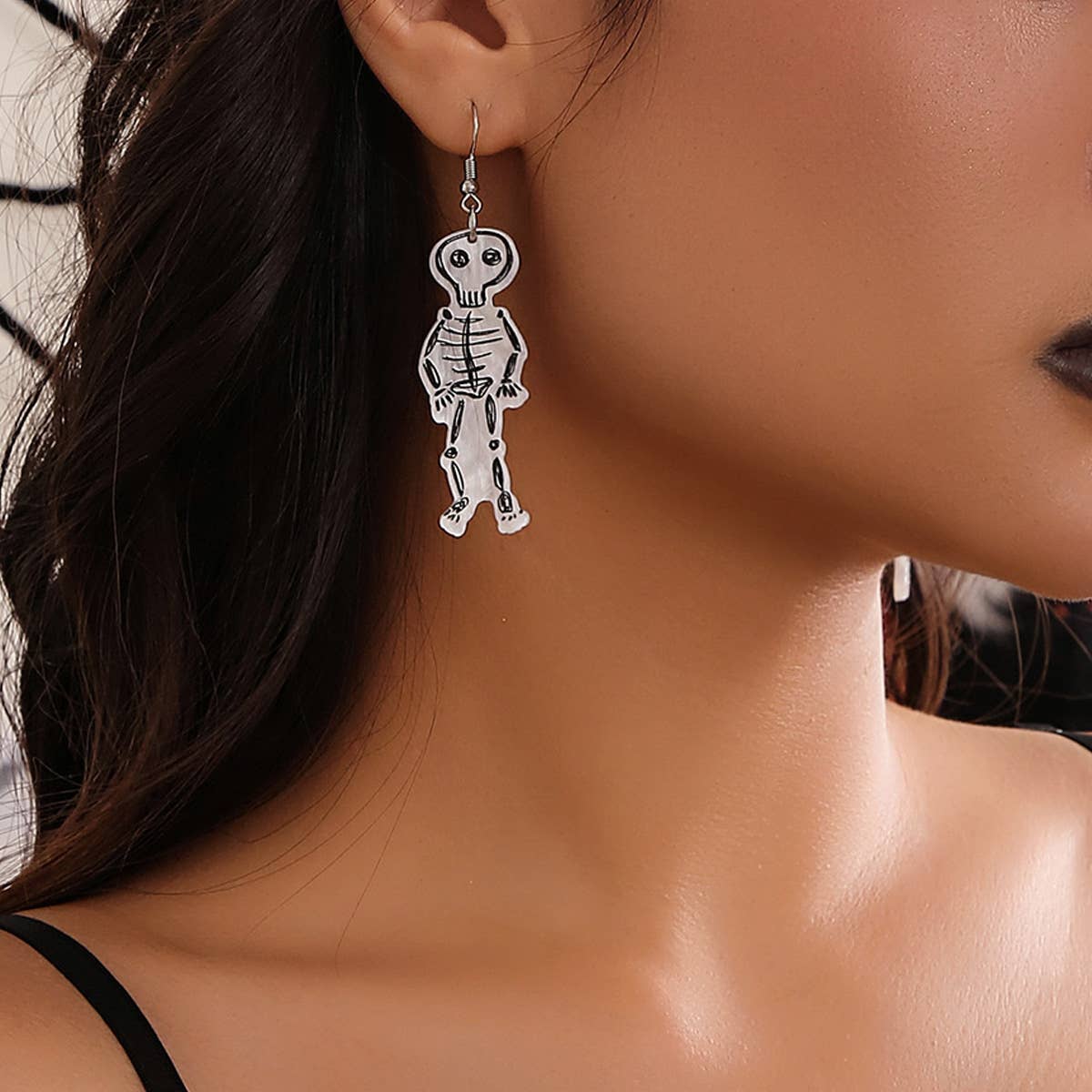 NEW DARK SWEET COOL WITCH GHOST EARRINGS_CWAJE1477