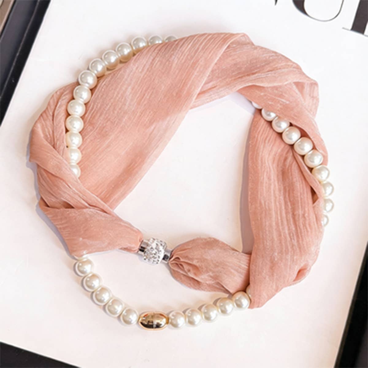 White Pearl Magnetic Skinny Silk Scarf_Cwasc03936