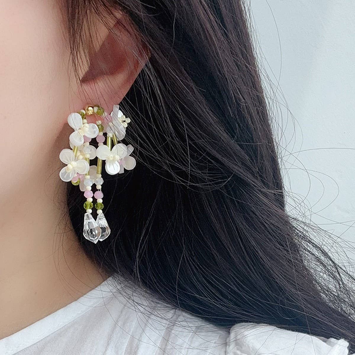 LIVELY AND PURE WATER DROP TASSEL EARRINGS_CWAJE1694