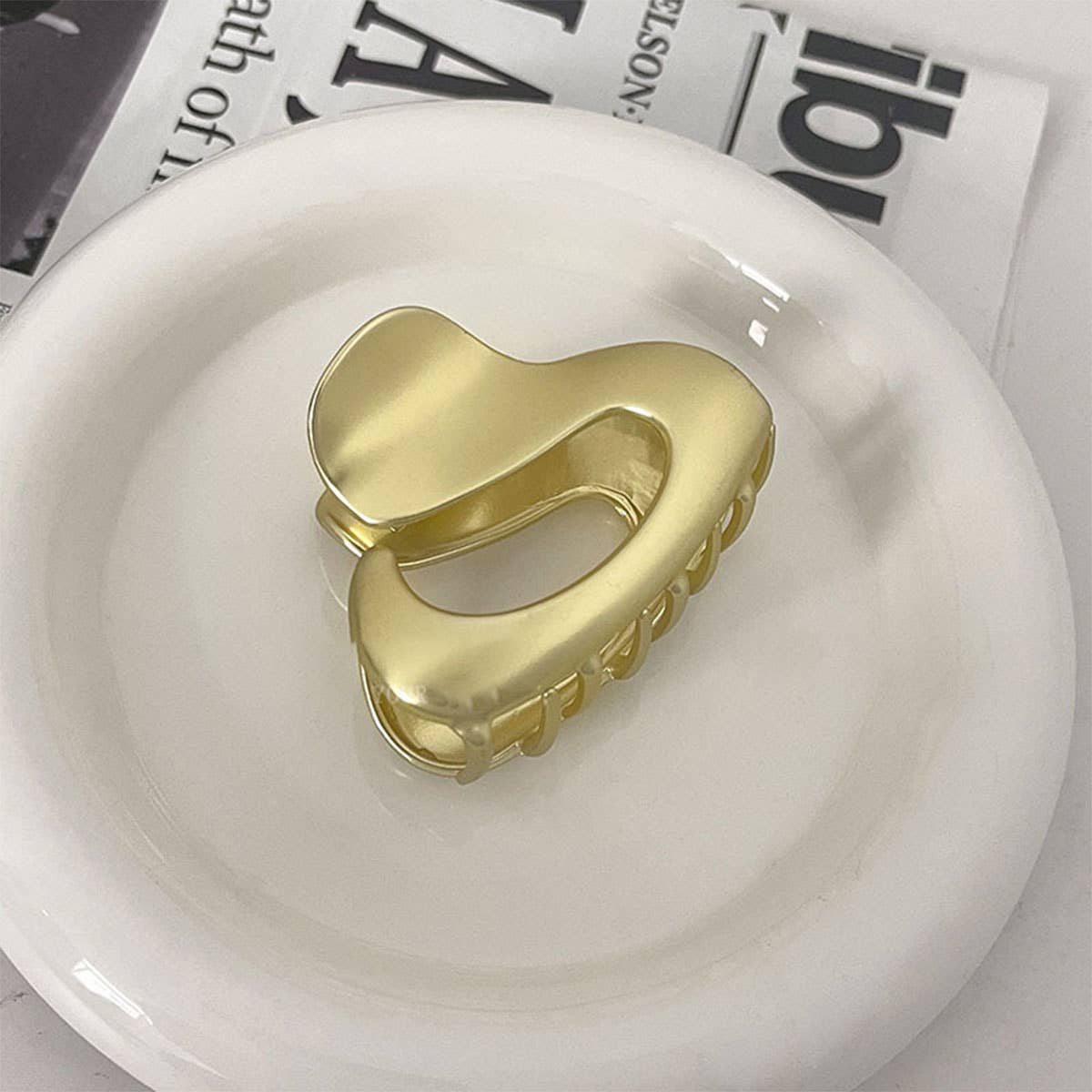 IRREGULAR METAL HAIR CLAW TRENDY HIGH PONY CLIP_CWAHA0288