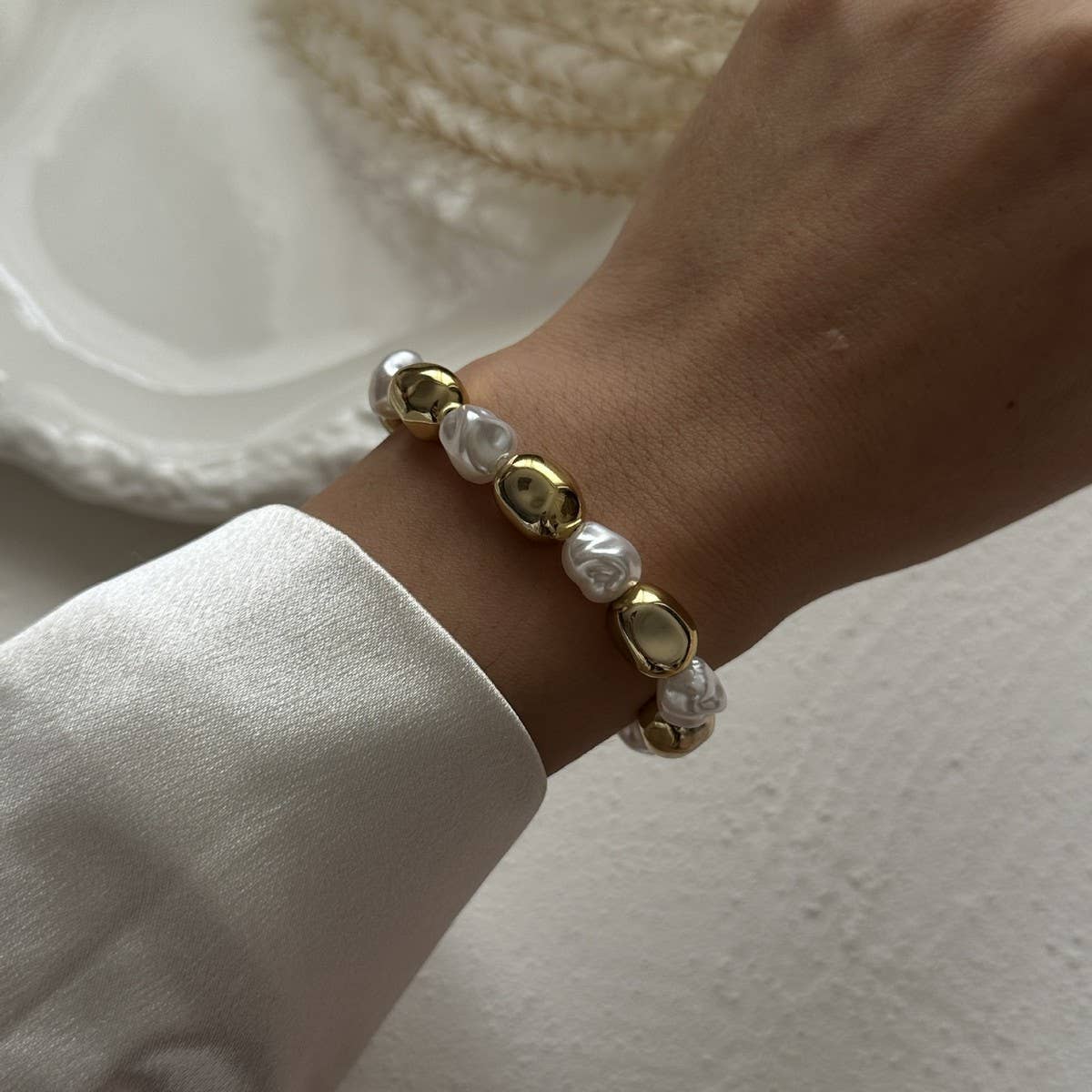 DESIGN IRREGULAR FASHION ALLOY SMOOTH BRACELET_CWMM3117