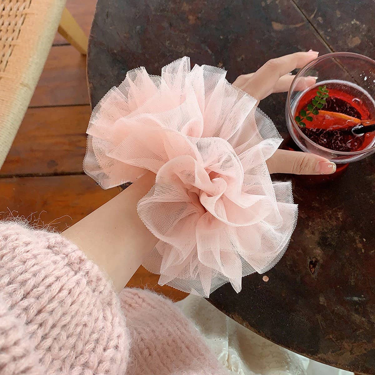 PINK BALLET LACE BOW SCRUNCHIE FOR SWEET UPDOS_CWAHA5513