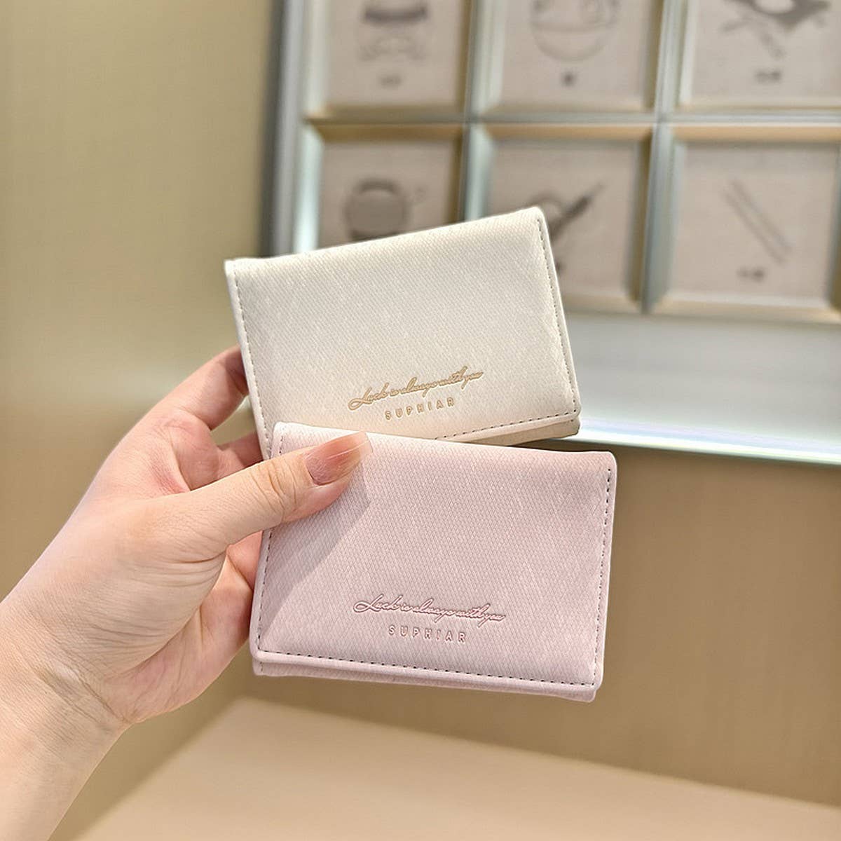Gradient Velvet Mini Trifold Wallet With Letters_Cwab06233