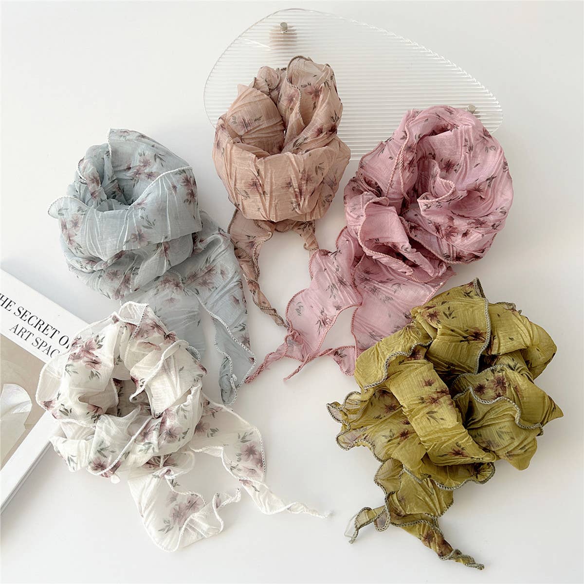 PLEATED EMBOSSED TRIANGLE SCARF CHIC NECK WRAP_CWASC0853