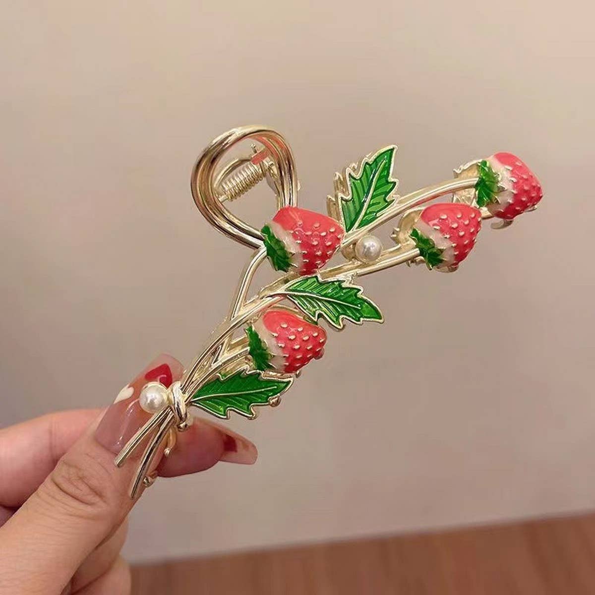 STRAWBERRY HAIR CLAW CLIP FOR WOMEN LARGE CUTE_CWAHA0539