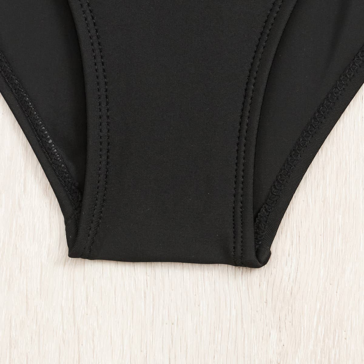 SOLID COLOR HOLLOW ONE PIECE SWIMSUIT_CWMW0283