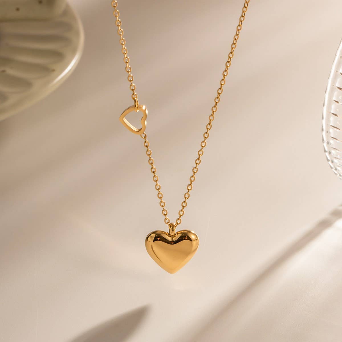 FRENCH SIMPLE DOUBLE HEART PENDANT NECKLACE_CWAJE1429
